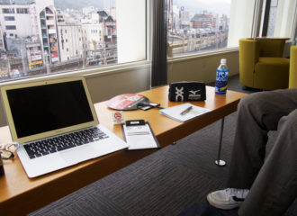 高校生からインタビューされています。