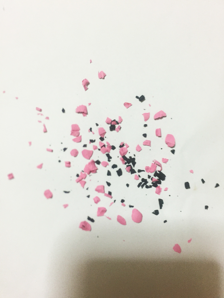 クレヨンの欠片の写真