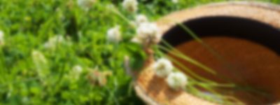 麦わら帽子のぼけた写真