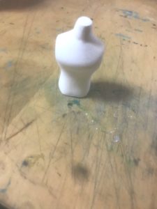 紙粘土細工　トルソー